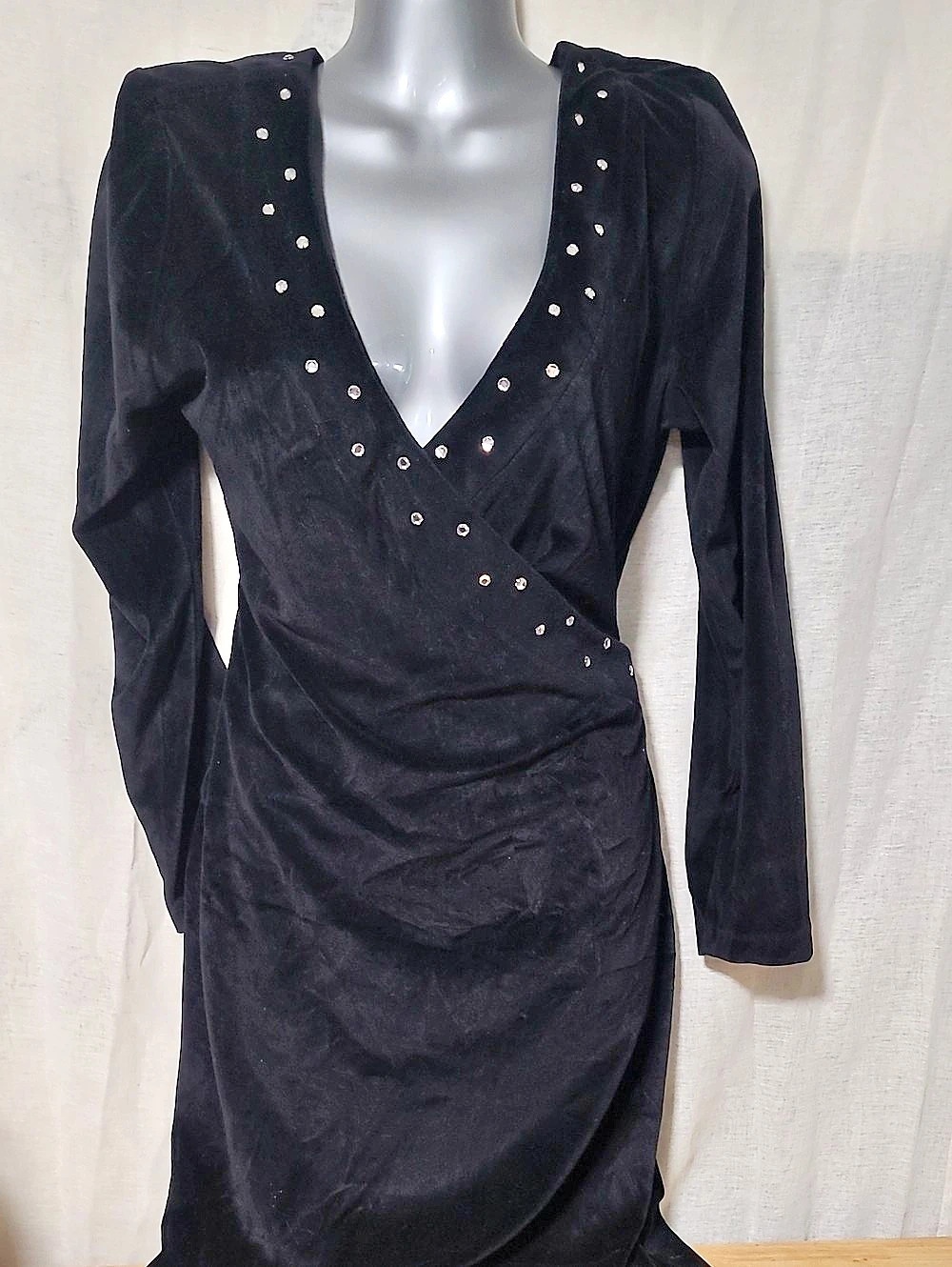 Paul Harris Black Studded V-Neck Mini Dress Size Large Vintage